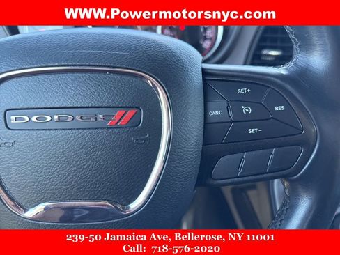 Used 2023 Dodge Challenger SXT image 27