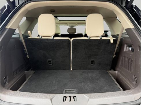 Used 2022 Ford Explorer Platinum w/ Equipment Group 601A image 16