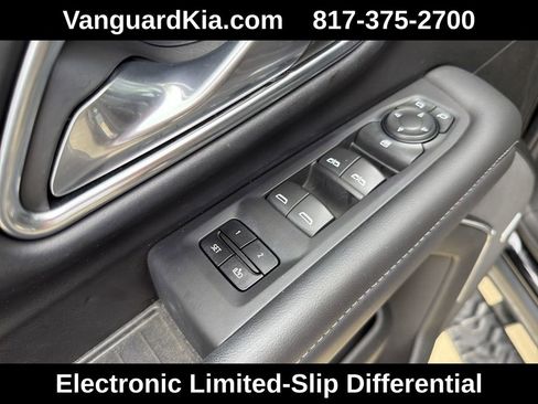 Used 2023 Chevrolet Tahoe Z71 AWD/4WD image 17