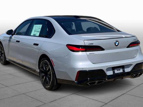 New 2025 BMW 760i xDrive w/ Executive Package image 11