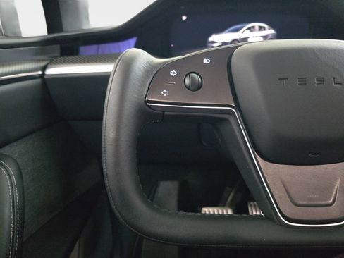 Used 2024 Tesla Model X Plaid image 19