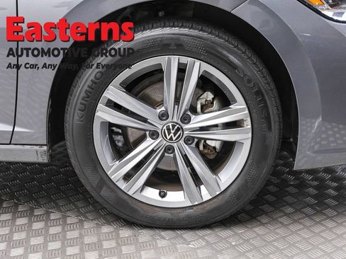 Used 2024 Volkswagen Jetta SE FWD image 25