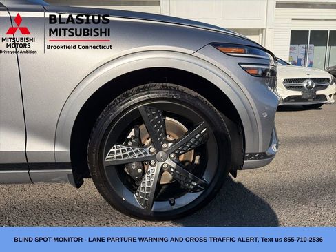 Used 2025 Genesis GV70 3.5T Sport w/ Sport Advanced Package AWD/4WD image 14