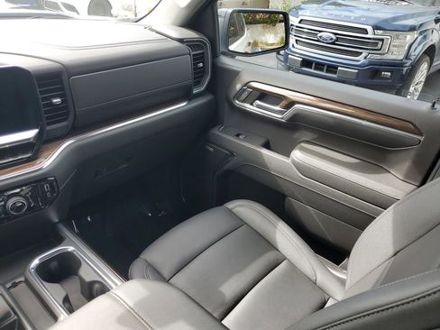 Certified 2023 Chevrolet Silverado 1500 RST w/ Redline Edition image 18