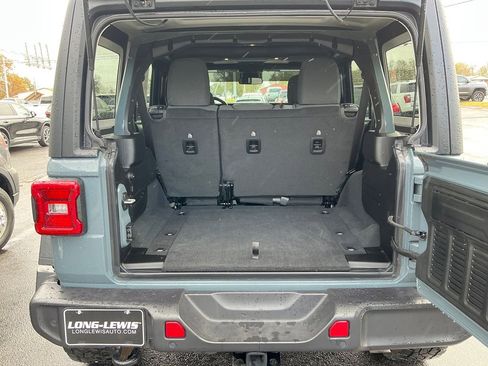 Used 2024 Jeep Wrangler Willys image 28