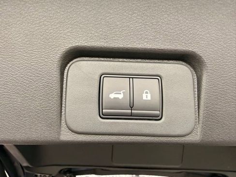 New 2026 Nissan Rogue SV AWD/4WD image 17