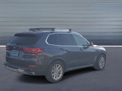 Used 2021 BMW X5 xDrive40i w/ Premium Package 2 image 3