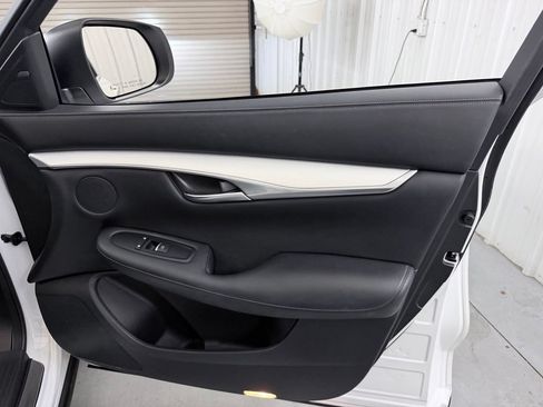 Certified 2020 INFINITI QX50 Luxe w/ Navigation Package FWD image 37