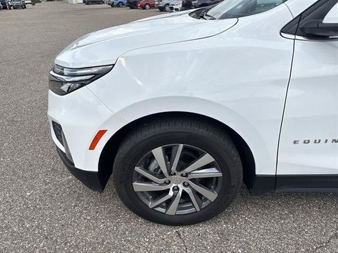Used 2024 Chevrolet Equinox LT FWD image 19