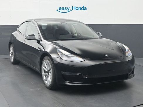 Used 2022 Tesla Model 3 Long Range AWD/4WD image 2