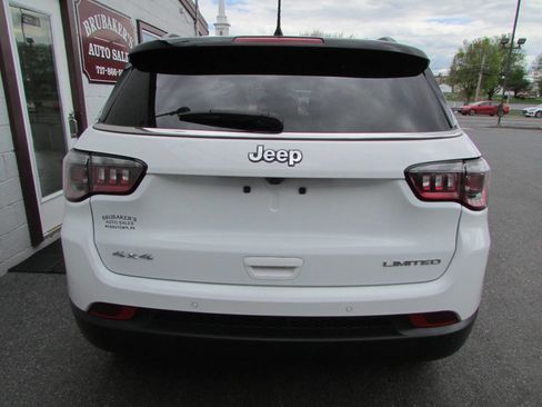Used 2025 Jeep Compass Limited AWD/4WD image 3