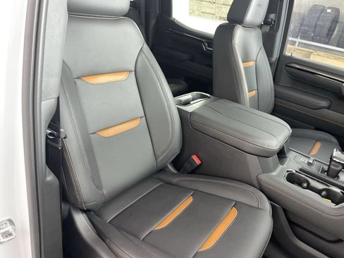 Used 2026 GMC Sierra 1500 AT4 w/ Technology Package AWD/4WD image 28