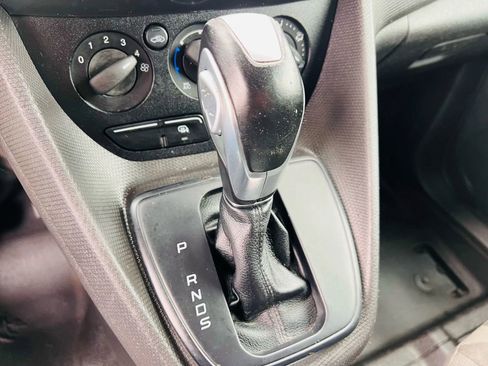 Used 2017 Ford Transit Connect XLT image 30