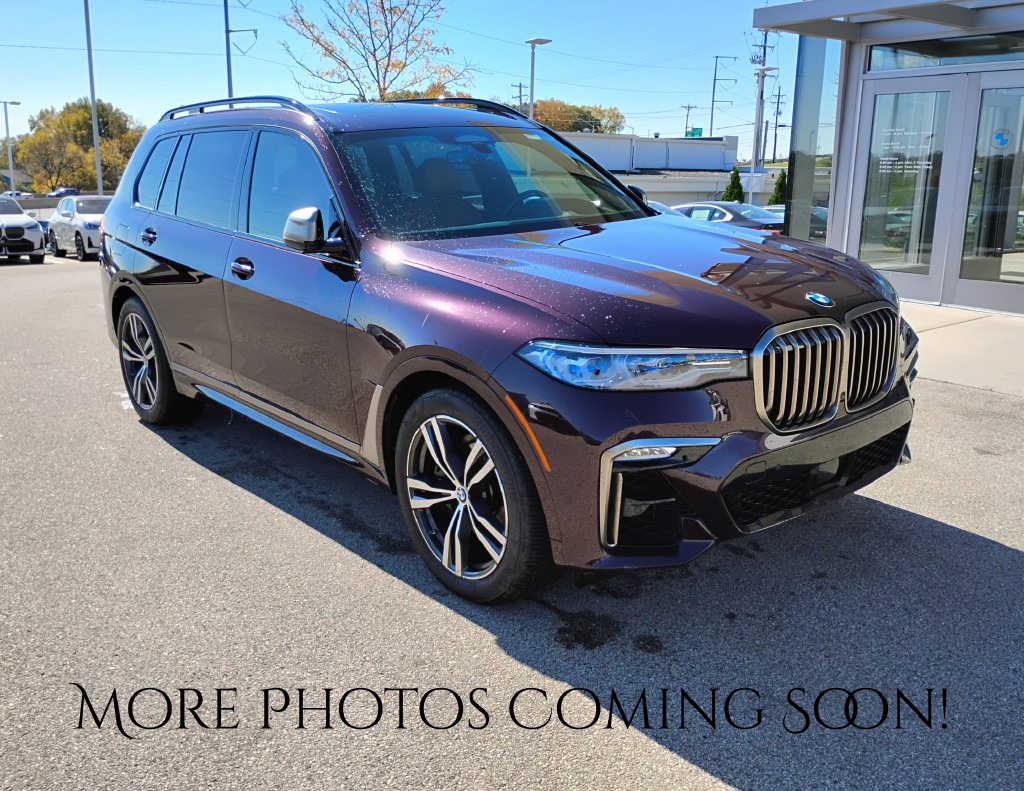 Used 2021 BMW X7 M50i w/ Dynamic Handling Package AWD/4WD image 1