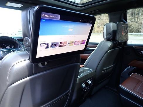 Used 2023 GMC Yukon Denali Ultimate image 17