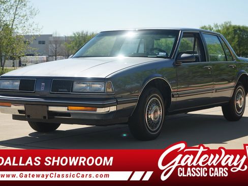 Used 1989 Oldsmobile 88 Royale image 1