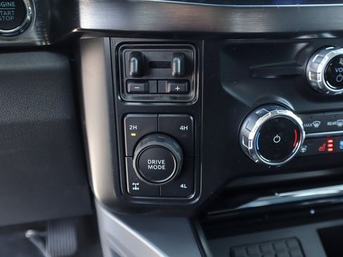 New 2026 Ford F250 Lariat w/ Chrome Package image 9