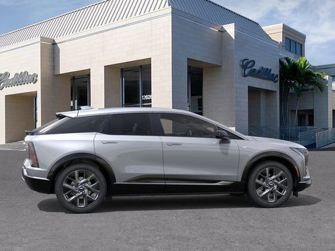 New 2026 Cadillac Optiq Luxury 2 w/ LPO, Floor Liner Package image 5