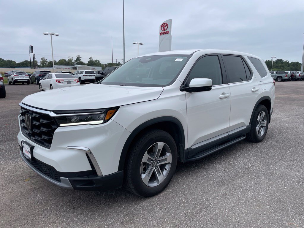 Used 2025 Honda Pilot EX-L image 3