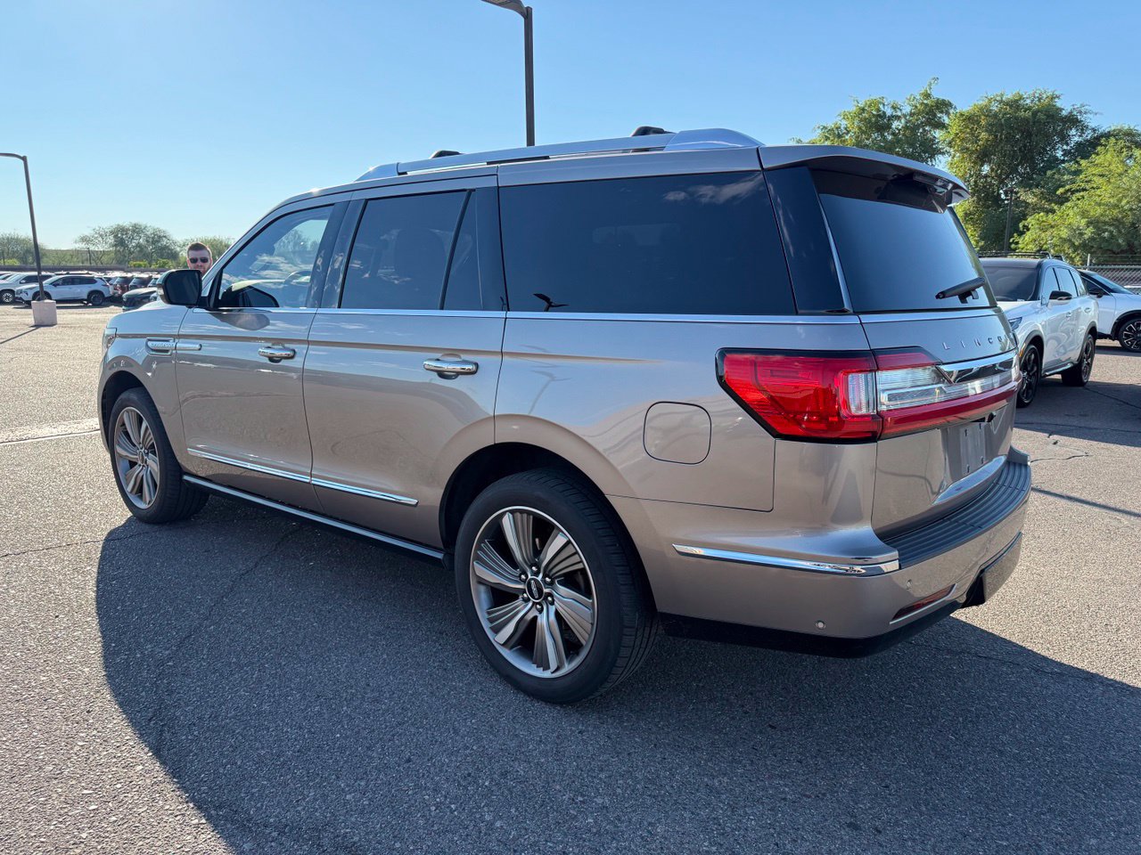 Used 2018 Lincoln Navigator Reserve w/ Technology Package AWD/4WD image 7