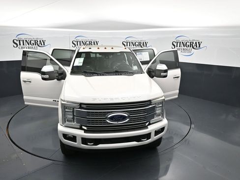 Used 2017 Ford F250 Platinum w/ Platinum Ultimate Package image 25