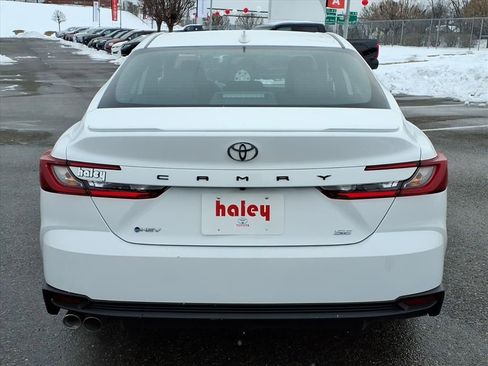 Certified 2025 Toyota Camry SE image 6