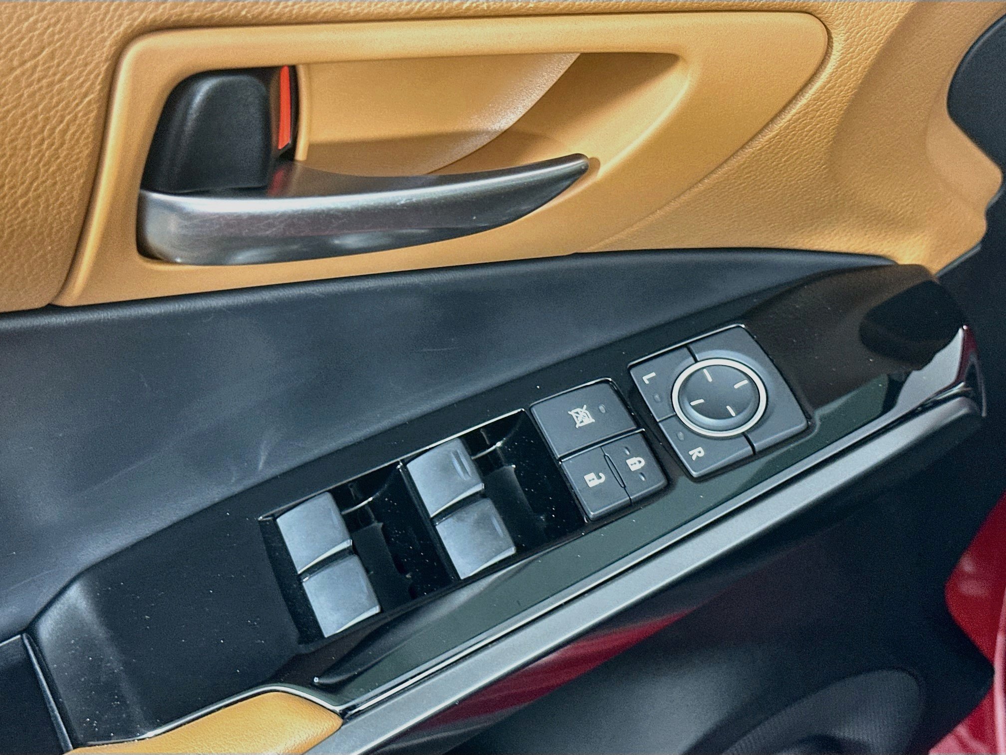 Used 2021 Lexus IS 300 w/ Accessory Package RWD image 15