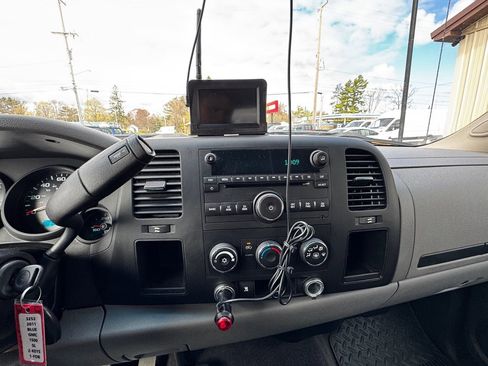 Used 2011 GMC Sierra 1500 SL AWD/4WD image 17