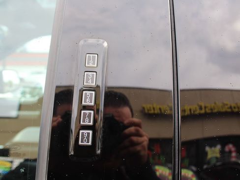 Used 2015 Ford F150 Lariat w/ Equipment Group 502A Luxury image 15