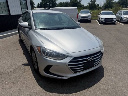 Used 2018 Hyundai Elantra SEL FWD image 4