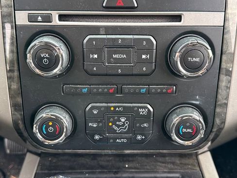Used 2015 Ford Expedition Limited AWD/4WD image 28