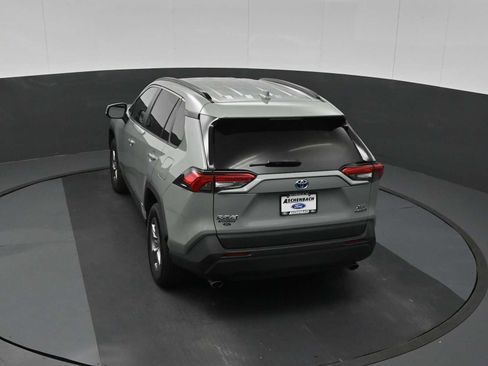 Used 2022 Toyota RAV4 XLE w/ XLE Grade Weather Package AWD/4WD image 47