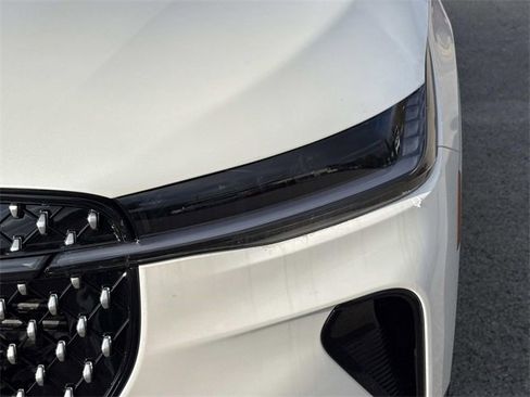 New 2026 Lincoln Nautilus Premier image 10