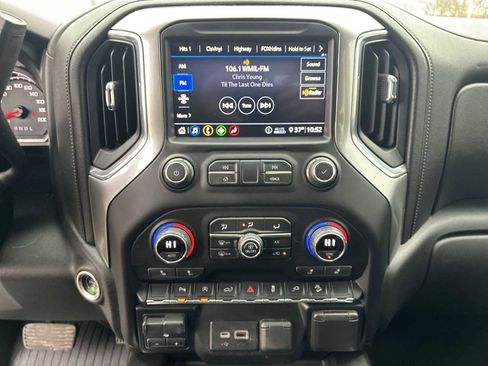 Used 2020 Chevrolet Silverado 1500 LT Trail Boss image 13