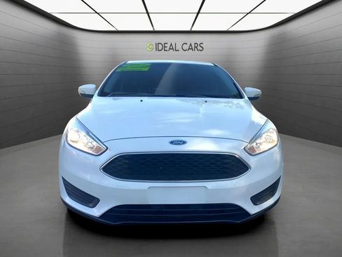 Used 2017 Ford Focus SE FWD image 3