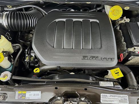 Used 2019 Dodge Grand Caravan SXT FWD image 29