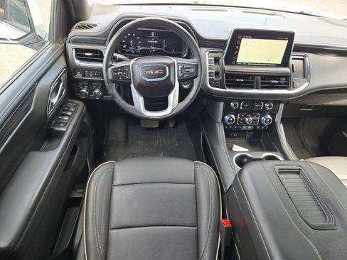 Used 2024 GMC Yukon XL SLT w/ SLT Luxury Package AWD/4WD image 23