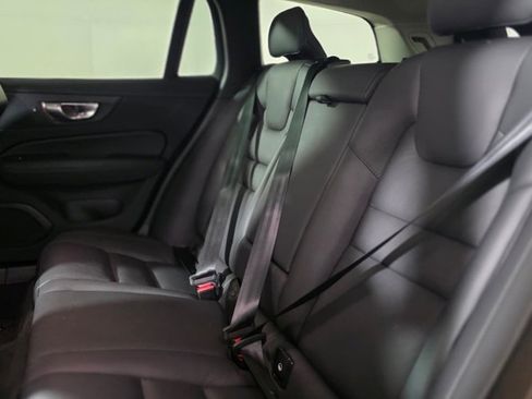 Used 2025 Volvo V60 B5 Cross Country Plus image 26