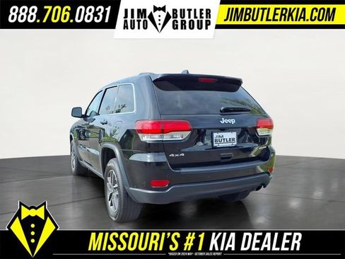 Used 2020 Jeep Grand Cherokee Laredo w/ 18" Wheel & 8.4" Radio Group AWD/4WD image 5