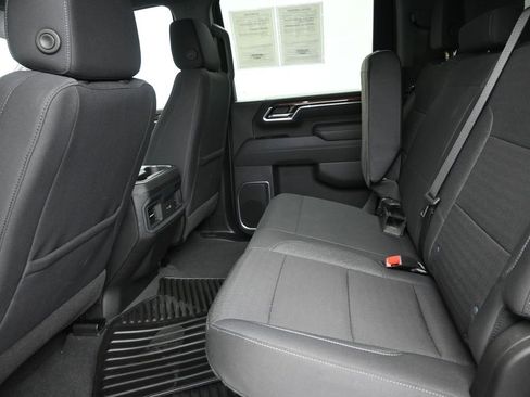 Used 2025 Chevrolet Silverado 2500 LT image 14