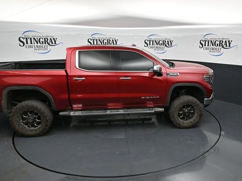 Used 2024 GMC Sierra 1500 SLT w/ SLT Premium Plus Package AWD/4WD image 16