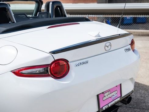 Used 2017 MAZDA MX-5 Miata Club w/ Brembo/BBS Package image 27