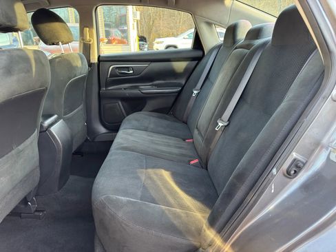 Used 2015 Nissan Altima 2.5 S w/ Power Driver Seat Package FWD image 18