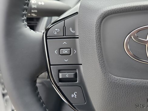New 2026 Toyota Prius XLE FWD image 21