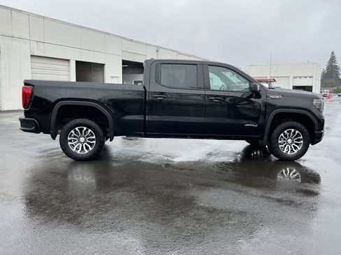 Used 2023 GMC Sierra 1500 AT4 w/ AT4 Preferred Package image 6