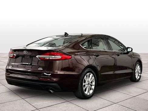 Used 2019 Ford Fusion SE FWD image 11