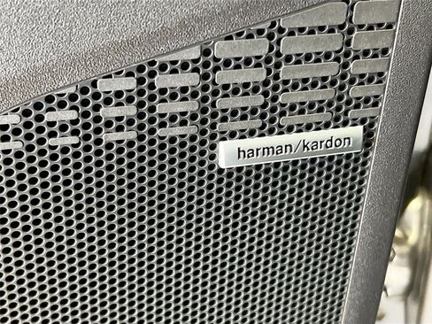 New 2026 Subaru Solterra Limited XT image 6