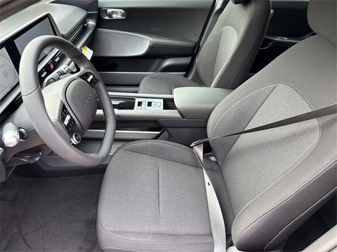 New 2025 Hyundai Ioniq 6 SE image 17