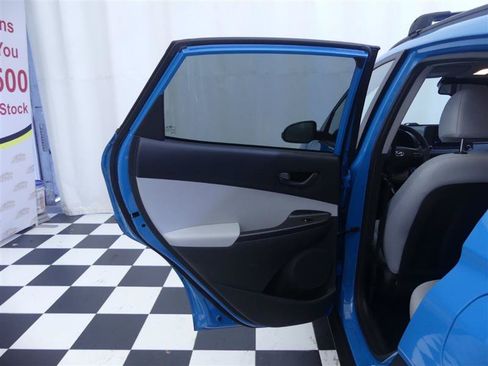 Used 2022 Hyundai Kona SEL FWD image 25