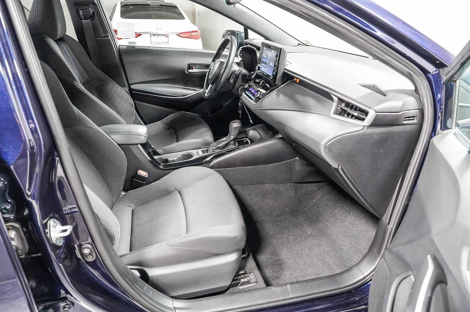 Certified 2022 Toyota Corolla SE w/ Carpet Mat Package (TMS) FWD image 16